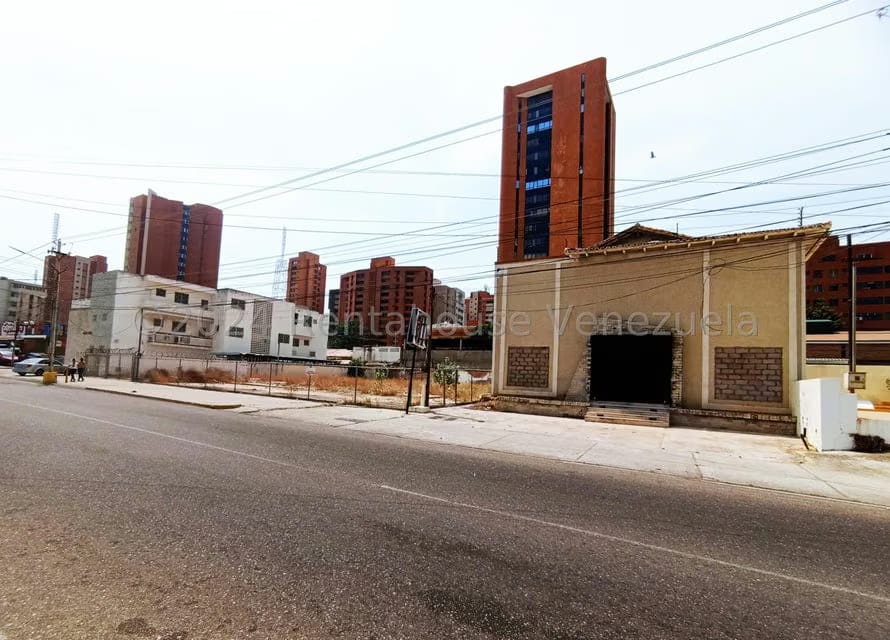 Comercial (Local Comercial) en Alquiler en Calle 72, Zulia - 52