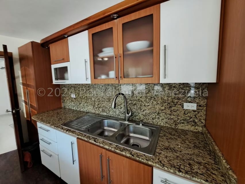 Casa (Duplex) en Venta en Altos de Guataparo, Carabobo - 17