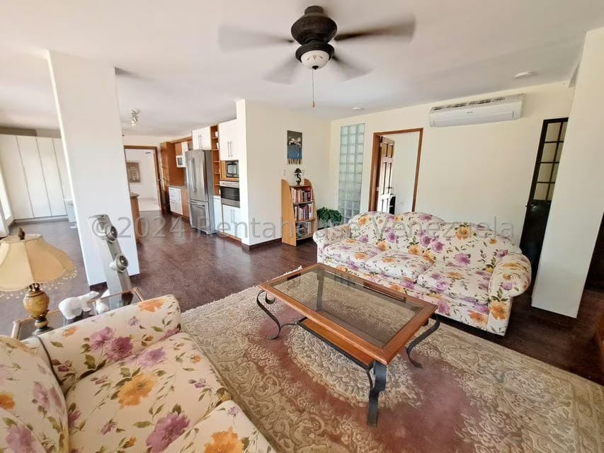 Casa (Duplex) en Venta en Altos de Guataparo, Carabobo - 22