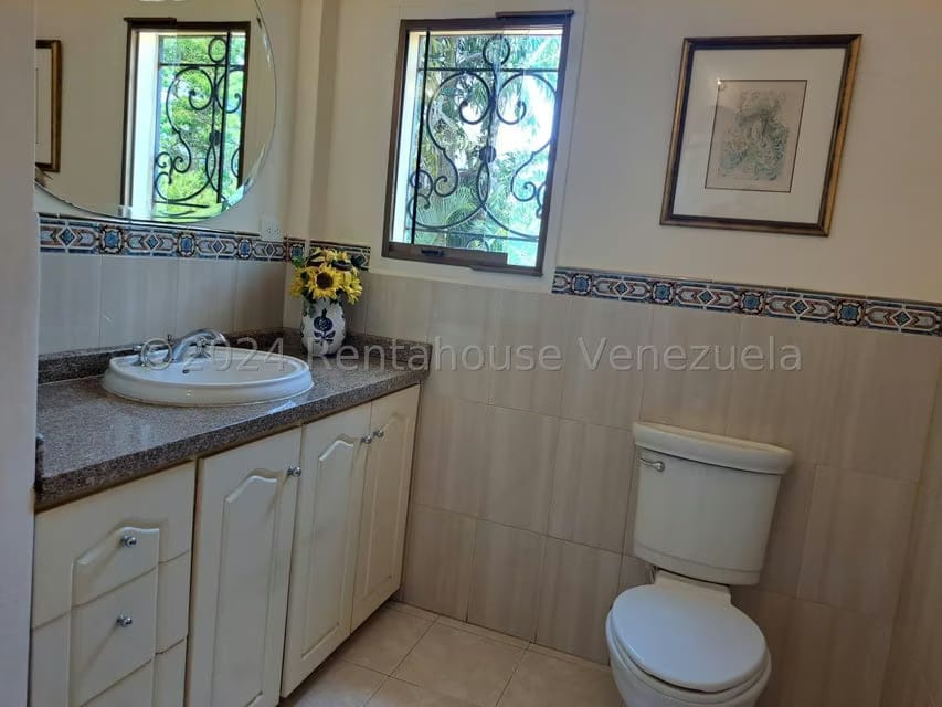 Casa (Duplex) en Venta en Altos de Guataparo, Carabobo - 46