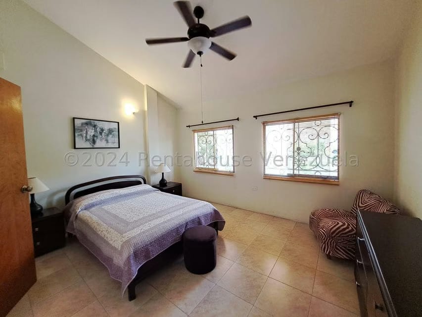 Casa (Duplex) en Venta en Altos de Guataparo, Carabobo - 49