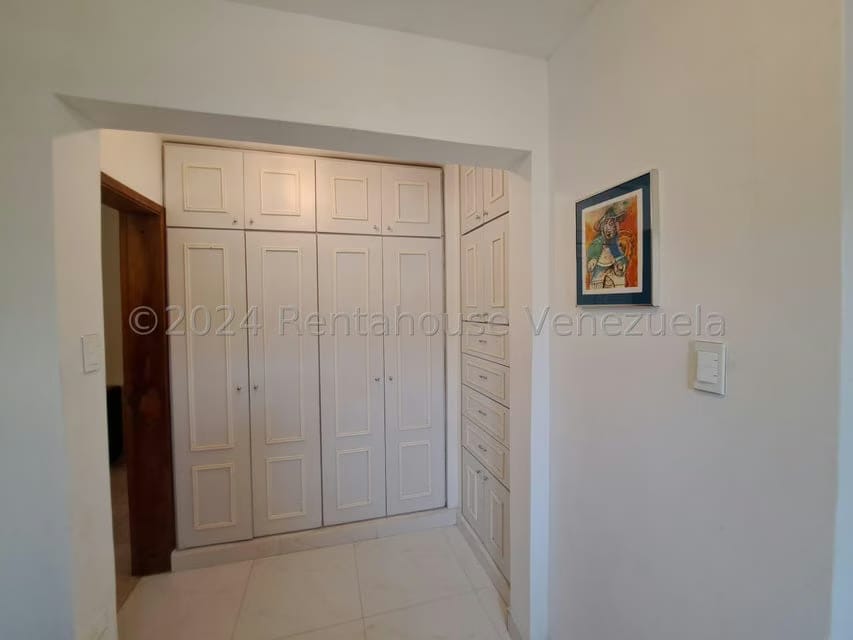 Casa (Duplex) en Venta en Altos de Guataparo, Carabobo - 53