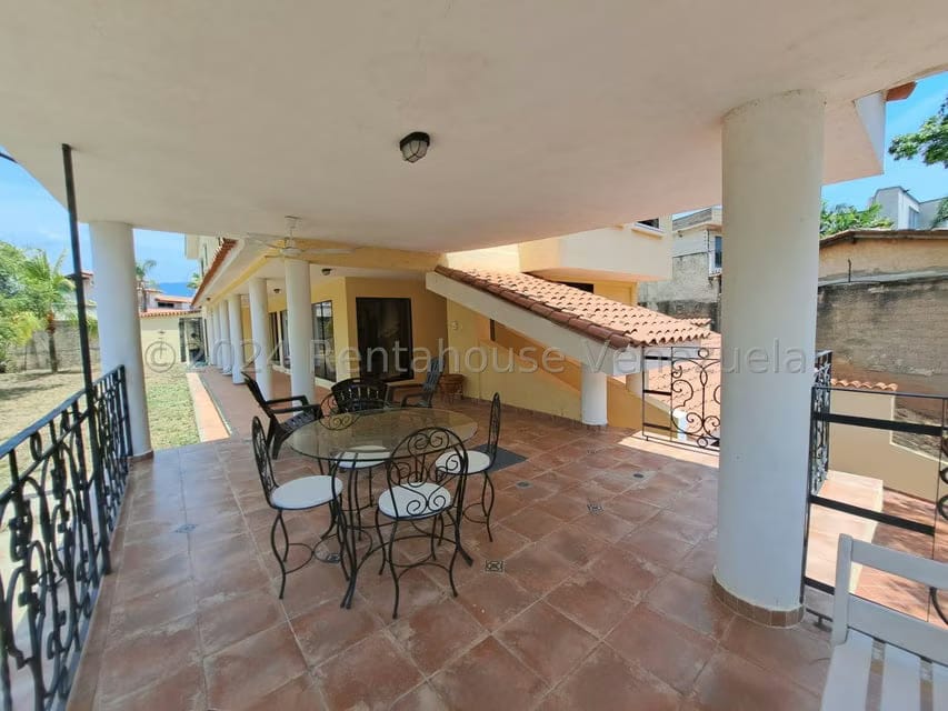 Casa (Duplex) en Venta en Altos de Guataparo, Carabobo - 56