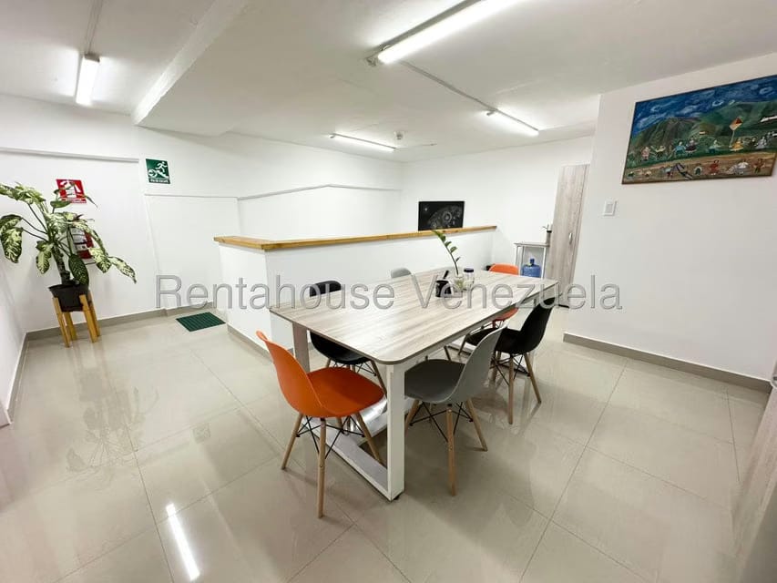 Comercial (Consultorio Medico) en Alquiler en Lomas del Sol, Distrito Metropolitano - 11