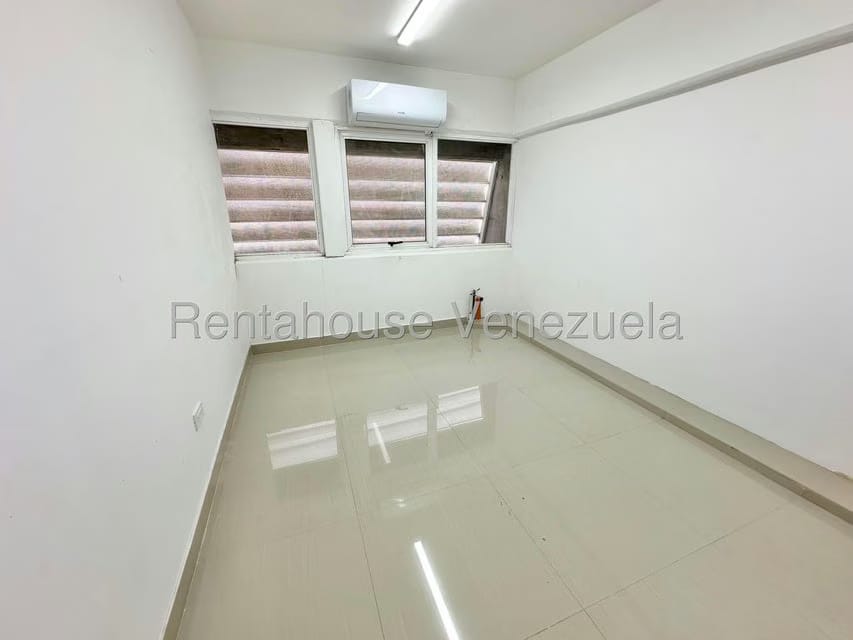 Comercial (Consultorio Medico) en Alquiler en Lomas del Sol, Distrito Metropolitano - 5