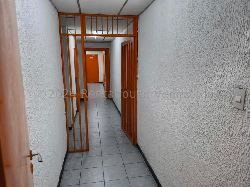 Comercial (Oficina) en Alquiler en Parroquia La Candelaria, Distrito Metropolitano - 11