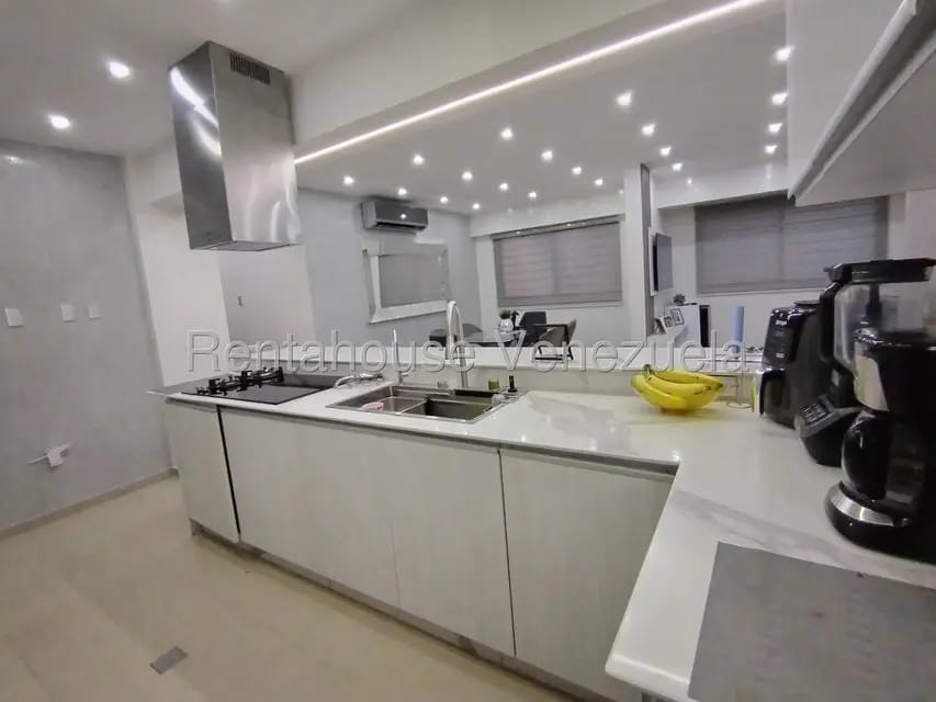 Apartamento (1 Nivel) en Venta en Del Este, Lara - 24