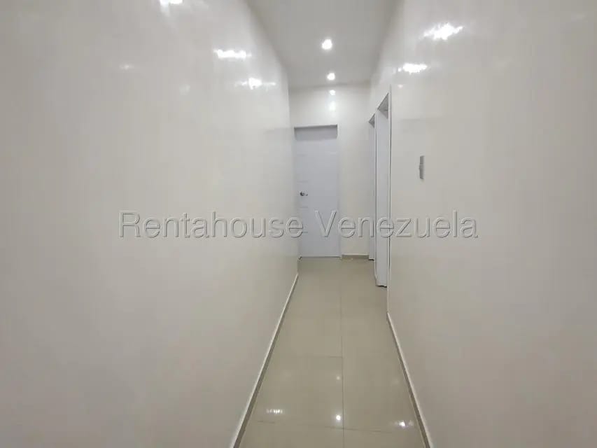 Apartamento (1 Nivel) en Venta en Del Este, Lara - 28