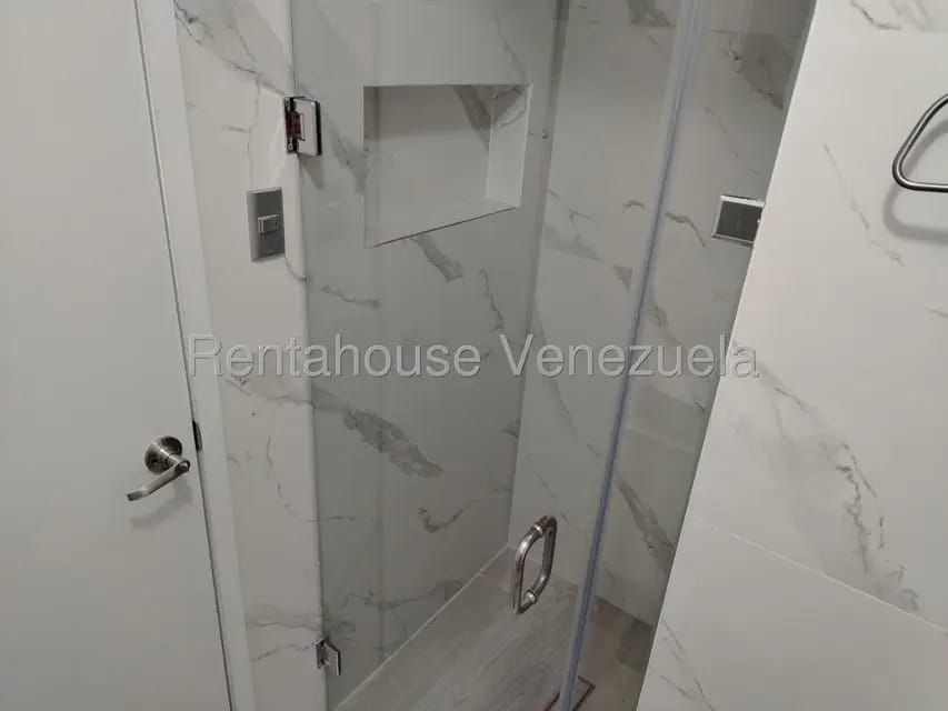 Apartamento (1 Nivel) en Venta en Del Este, Lara - 31