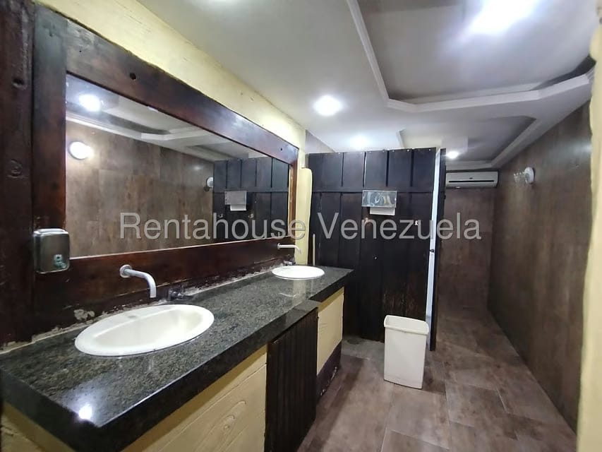 Comercial (Local Comercial) en Venta en Avenida Bolivar Norte, Carabobo - 29