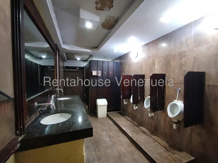 Comercial (Local Comercial) en Venta en Avenida Bolivar Norte, Carabobo - 30