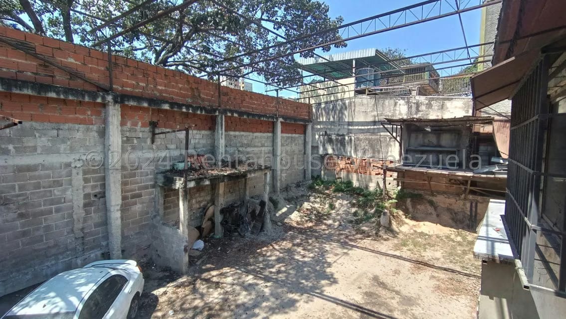 Terreno (Comercial) en Venta en Catia, Distrito Metropolitano - 10
