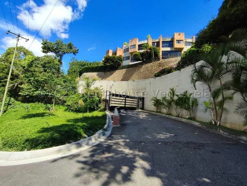 Townhouse (Multiples Niveles) en Venta en Los Guayabitos, Distrito Metropolitano