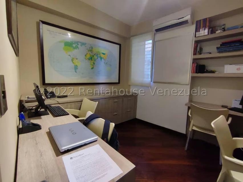 Townhouse (Multiples Niveles) en Venta en Los Guayabitos, Distrito Metropolitano - 20