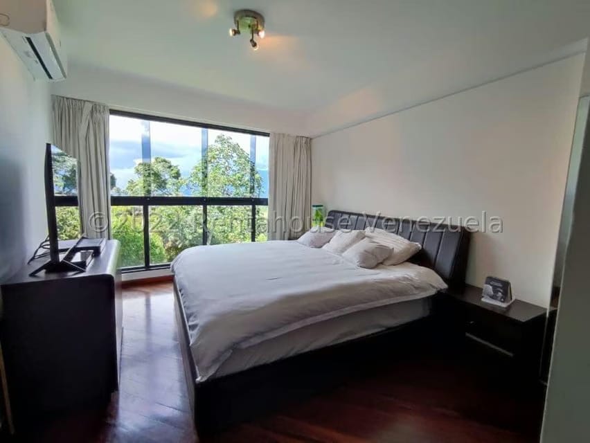 Townhouse (Multiples Niveles) en Venta en Los Guayabitos, Distrito Metropolitano - 24