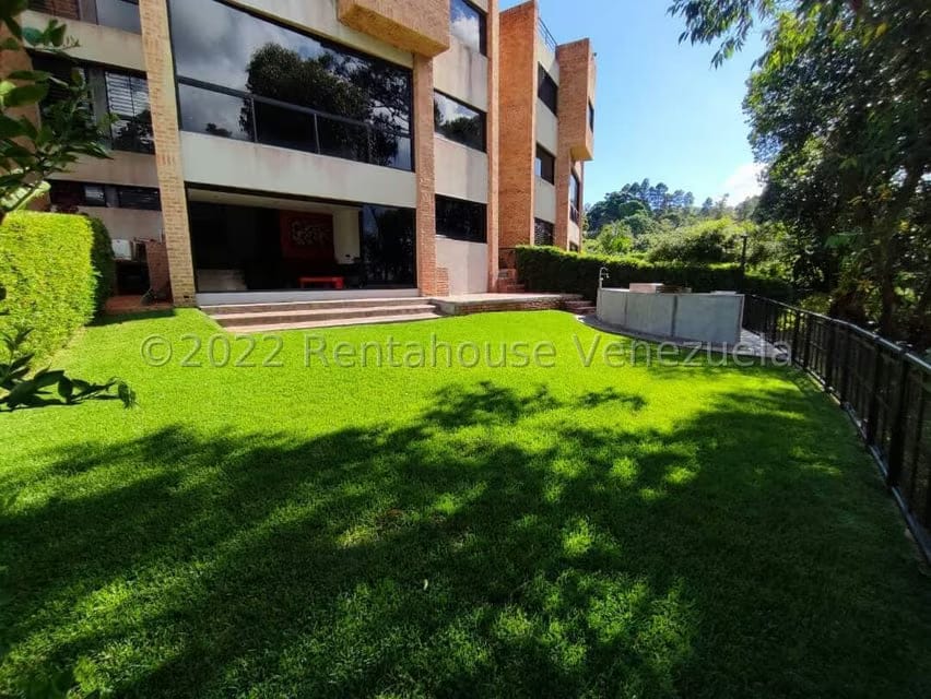 Townhouse (Multiples Niveles) en Venta en Los Guayabitos, Distrito Metropolitano - 41