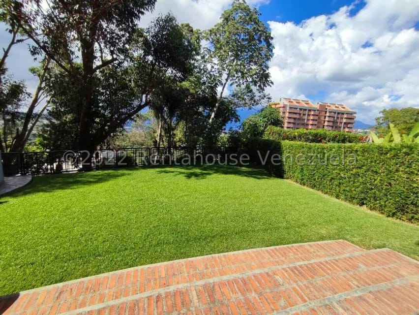 Townhouse (Multiples Niveles) en Venta en Los Guayabitos, Distrito Metropolitano - 47