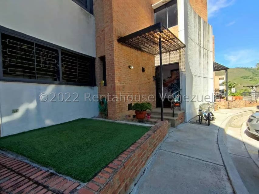 Townhouse (Multiples Niveles) en Venta en Los Guayabitos, Distrito Metropolitano - 6