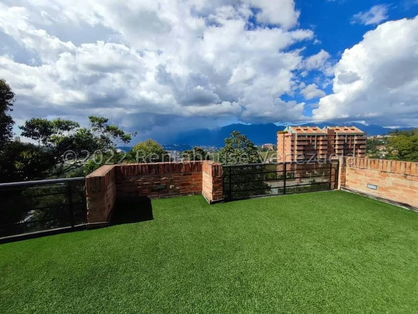 Townhouse (Multiples Niveles) en Venta en Los Guayabitos, Distrito Metropolitano - 51