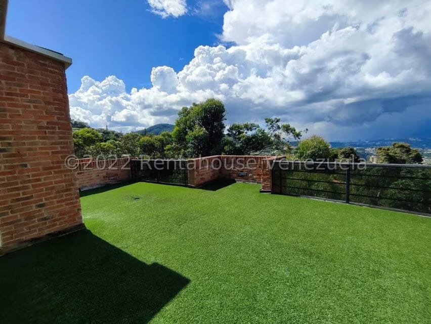 Townhouse (Multiples Niveles) en Venta en Los Guayabitos, Distrito Metropolitano - 52