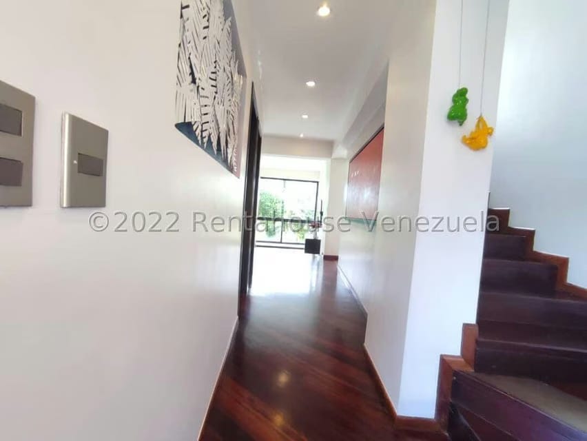 Townhouse (Multiples Niveles) en Venta en Los Guayabitos, Distrito Metropolitano - 9