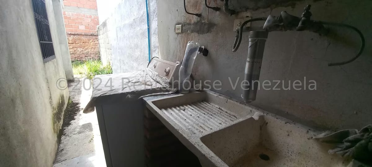 Casa (1 Nivel) en Alquiler en Avenida 4, Merida - 13
