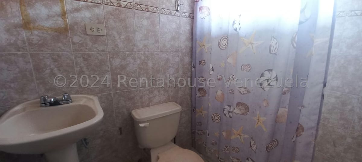 Casa (1 Nivel) en Alquiler en Avenida 4, Merida - 6