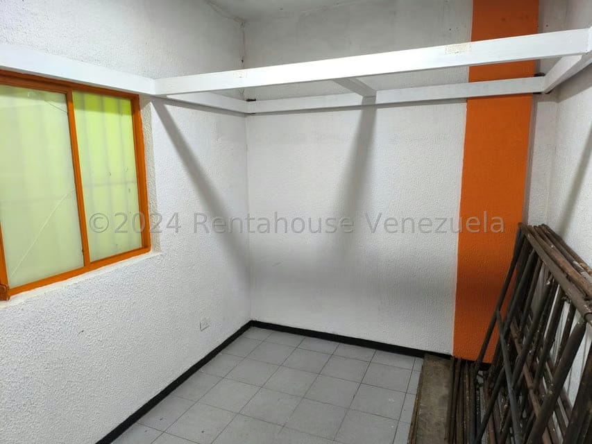 Comercial (Oficina) en Alquiler en Parroquia La Candelaria, Distrito Metropolitano - 11