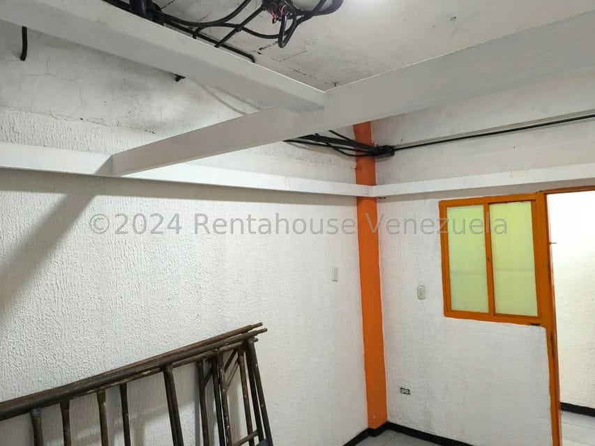 Comercial (Oficina) en Alquiler en Parroquia La Candelaria, Distrito Metropolitano - 12