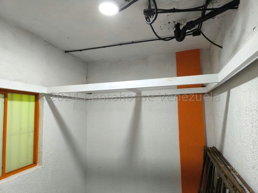 Comercial (Oficina) en Alquiler en Parroquia La Candelaria, Distrito Metropolitano - 13