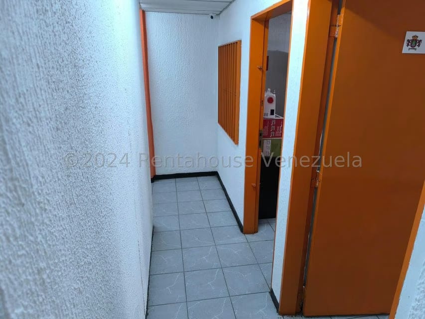 Comercial (Oficina) en Alquiler en Parroquia La Candelaria, Distrito Metropolitano - 9