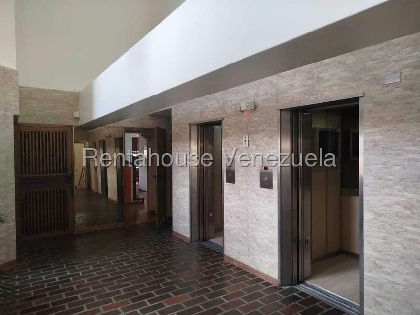 Apartamento (Duplex) en Venta en Colinas de Quinta Altamira, Distrito Metropolitano - 6