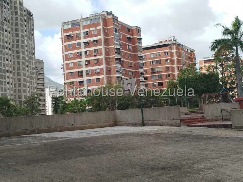 Apartamento (Duplex) en Venta en Colinas de Quinta Altamira, Distrito Metropolitano - 52