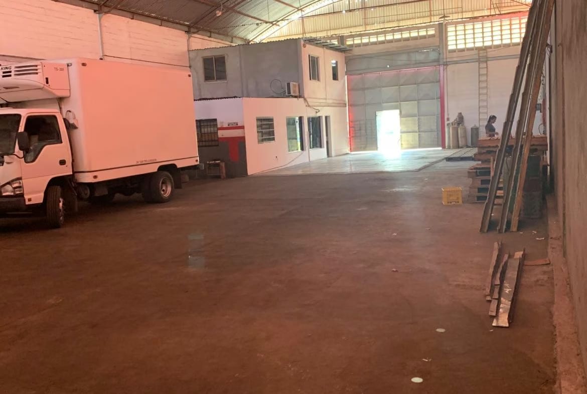 Galpon en unare , av. Paseo caroni-puerto ordaz - 2