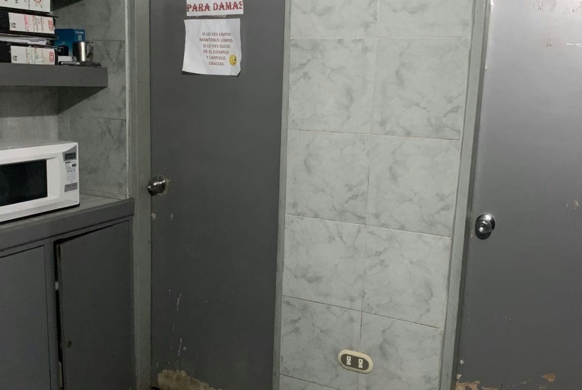 Galpon en unare , av. Paseo caroni-puerto ordaz - 4