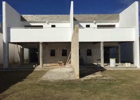 Casa (Duplex) en Venta en Loma Linda, Distrito Metropolitano - 2