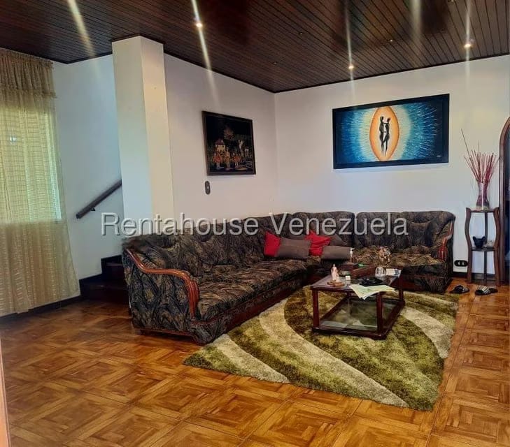 Casa (Duplex) en Venta en Hoyo de La Puerta, Distrito Metropolitano - 2