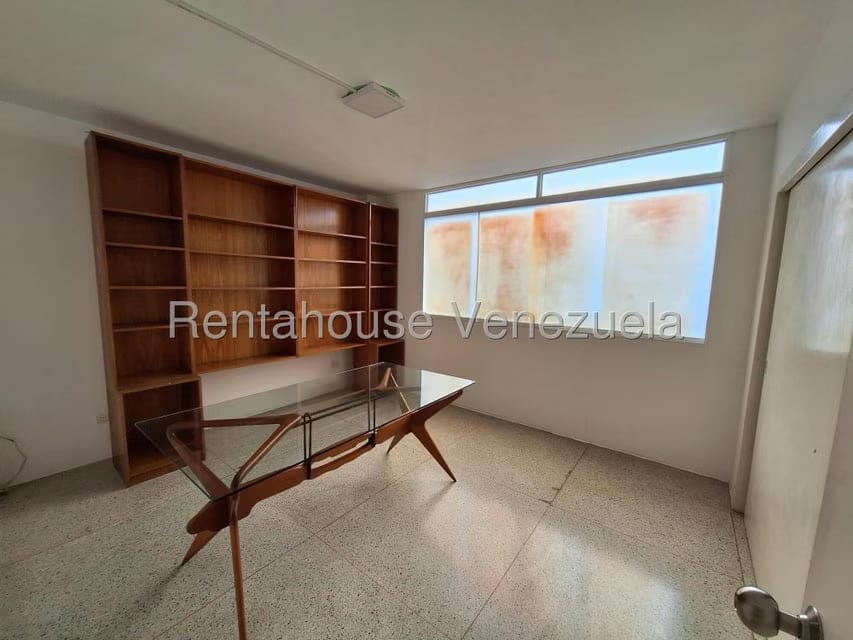 Apartamento (1 Nivel) en Alquiler en Los Palos Grandes, Distrito Metropolitano - 6