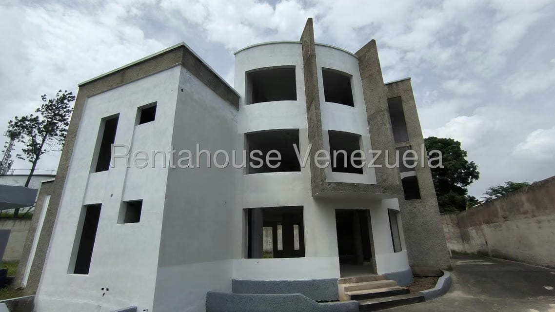 Casa (Multipes Niveles) en Venta en Guaracarima, Aragua - 2