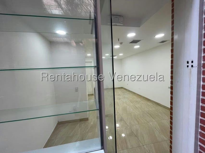 Comercial (Local Comercial) en Alquiler en Boleita Norte, Distrito Metropolitano - 12