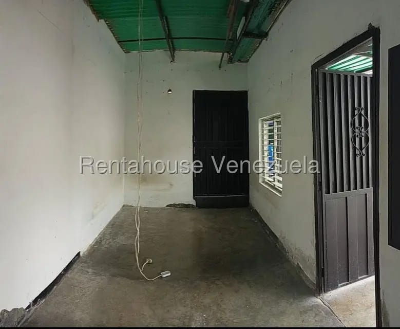 Comercial (Local Comercial) en Alquiler en Zona Oeste, Lara - 11
