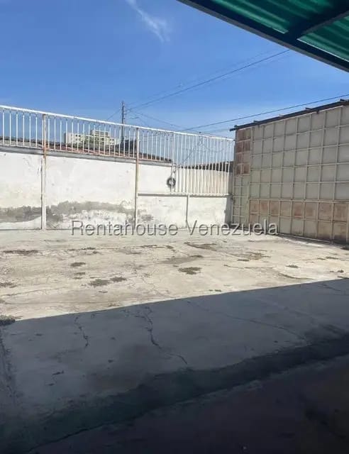 Comercial (Local Comercial) en Alquiler en Zona Oeste, Lara - 12
