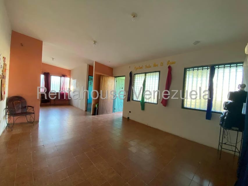 Casa (1 Nivel) en Venta en Los Educadores, Guarico - 2