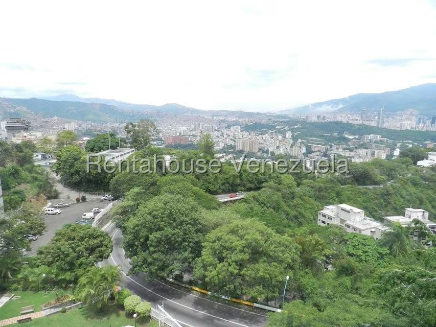 Apartamento (1 Nivel) en Alquiler en Colinas de Bello Monte, Distrito Metropolitano - 11