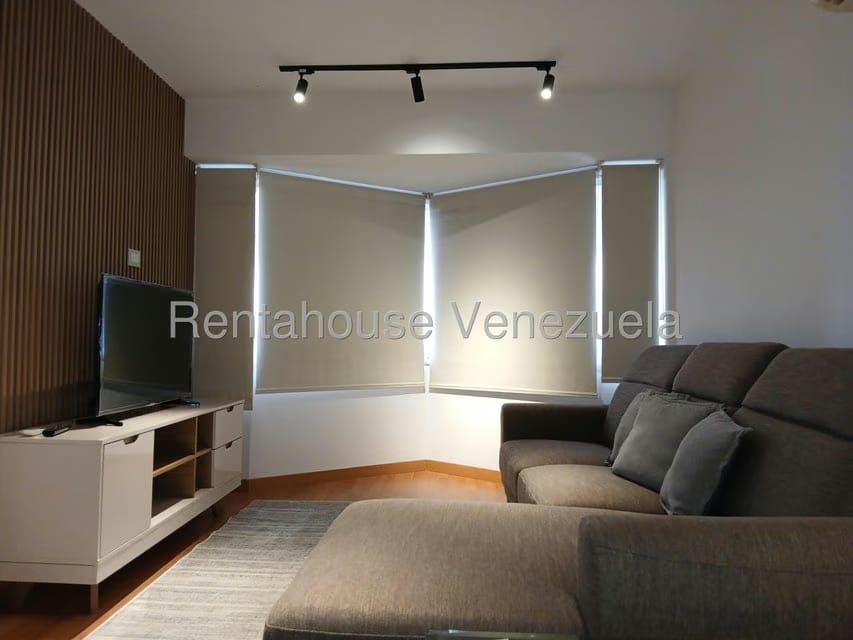 Apartamento (1 Nivel) en Alquiler en Colinas de Bello Monte, Distrito Metropolitano - 3