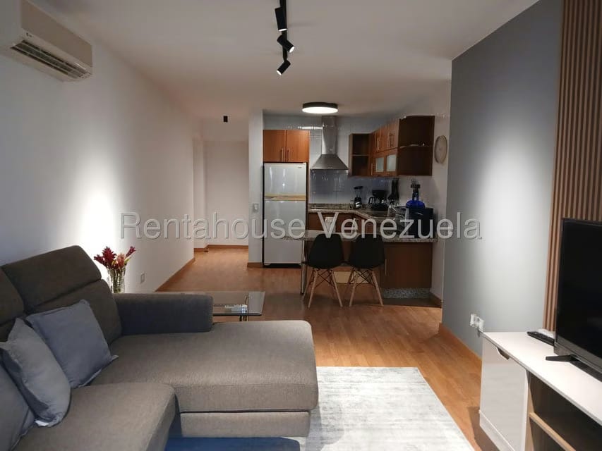 Apartamento (1 Nivel) en Alquiler en Colinas de Bello Monte, Distrito Metropolitano - 4
