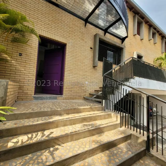Casa (Multipes Niveles) en Venta en Cumbres de Curumo, Distrito Metropolitano - 2