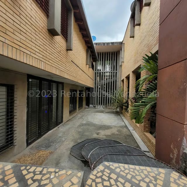Casa (Multipes Niveles) en Venta en Cumbres de Curumo, Distrito Metropolitano - 33