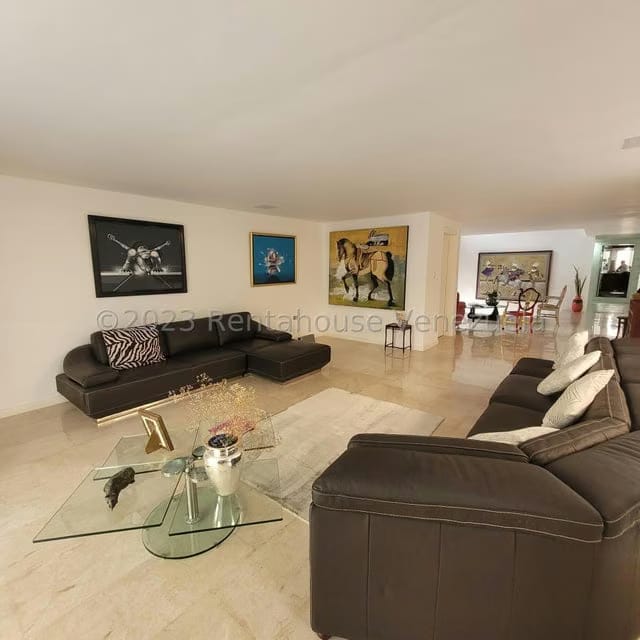 Casa (Multipes Niveles) en Venta en Cumbres de Curumo, Distrito Metropolitano - 5