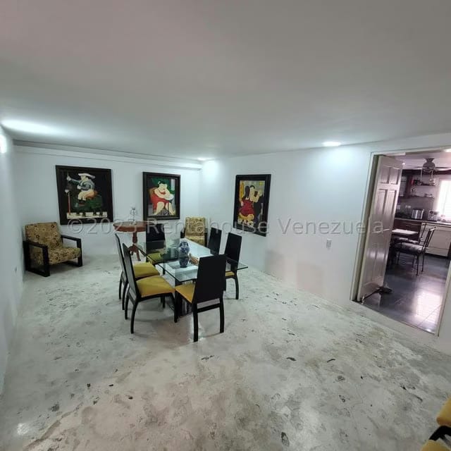 Casa (Multipes Niveles) en Venta en Cumbres de Curumo, Distrito Metropolitano - 9
